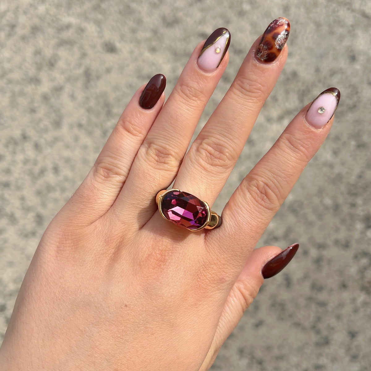 Bague femme Gala prune en cristal ovale facetté et anneau marron