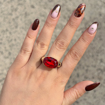 Bague femme Gala rouge avec cristal ovale facetté et anneau marron