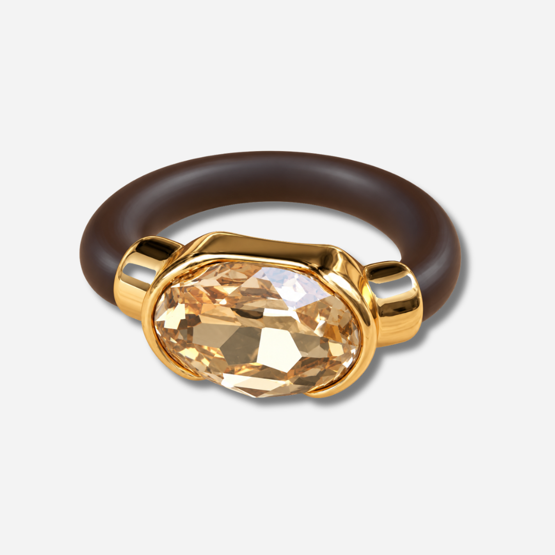 Bague Gala champagne avec cristal ovale facetté et monture dorée