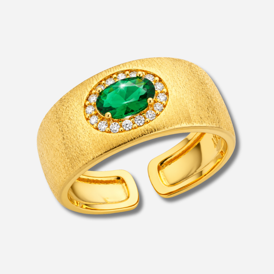 Bague Green Dynasty Cuff Mya Bay dorée pierre verte ovale pavée