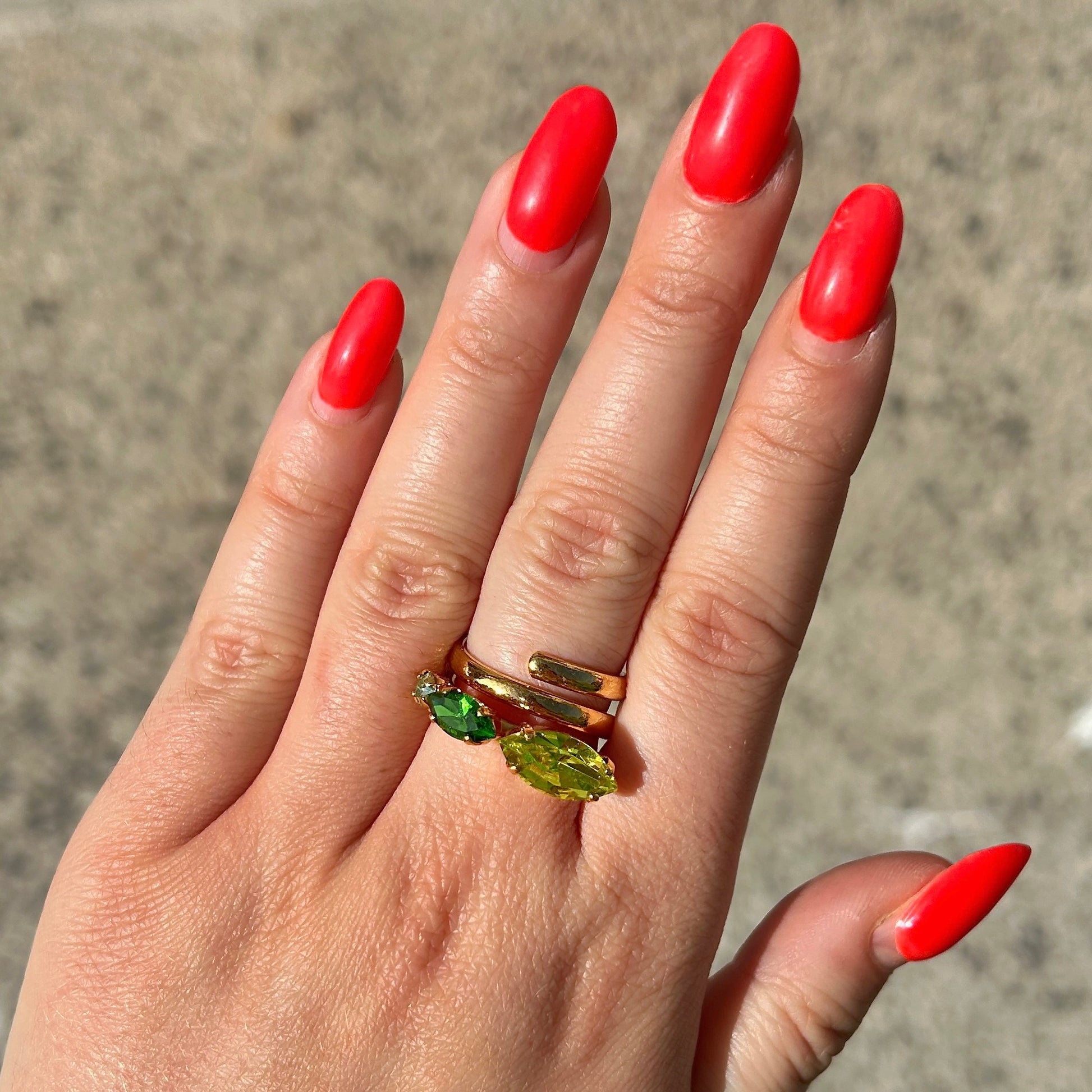 Bague Horia Cactus portée Crézus