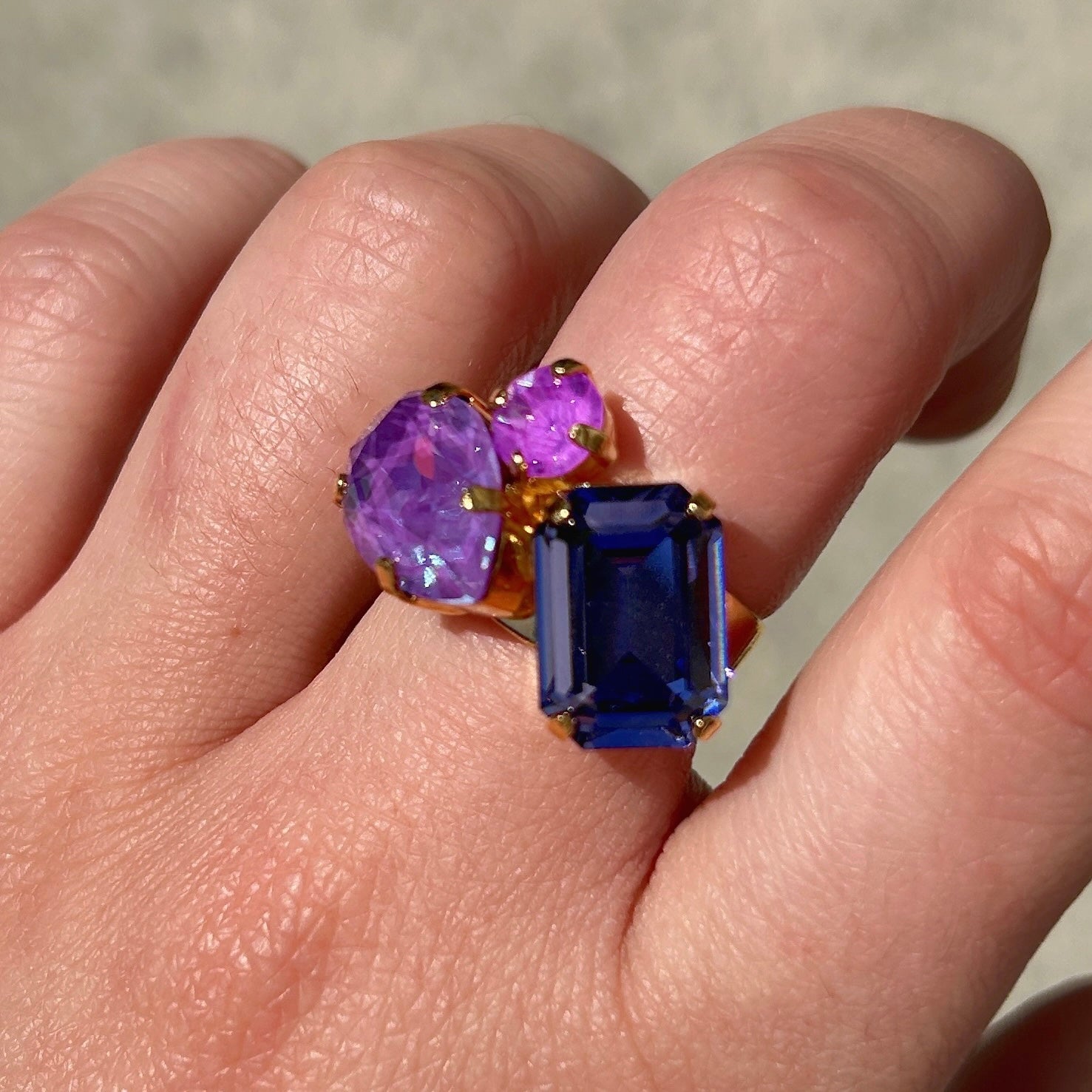 Bague violette et bleue Crézus dorée