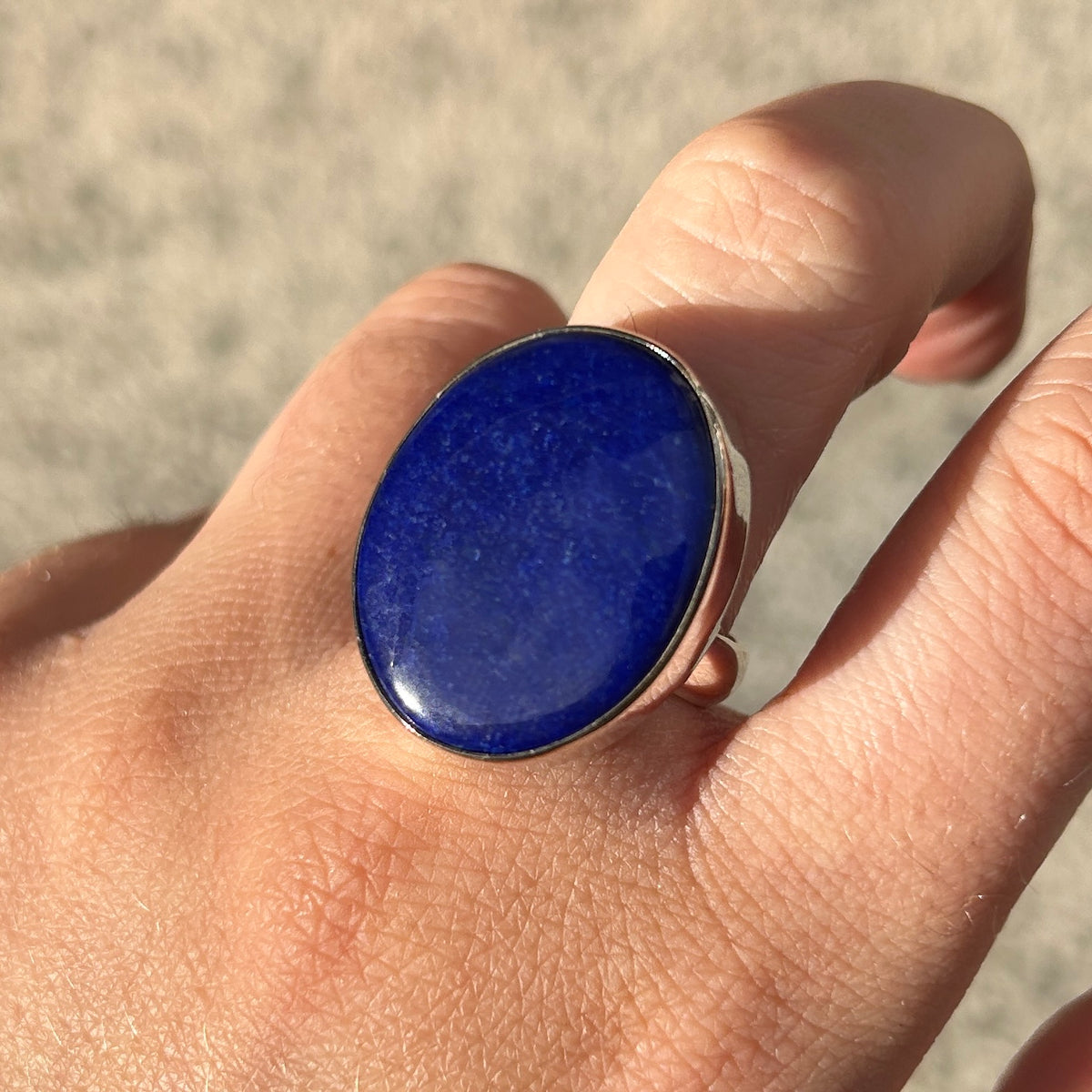 Bague Lapis-Lazuli Ovale M réglable en argent 925 avec pierre naturelle bleu profond

