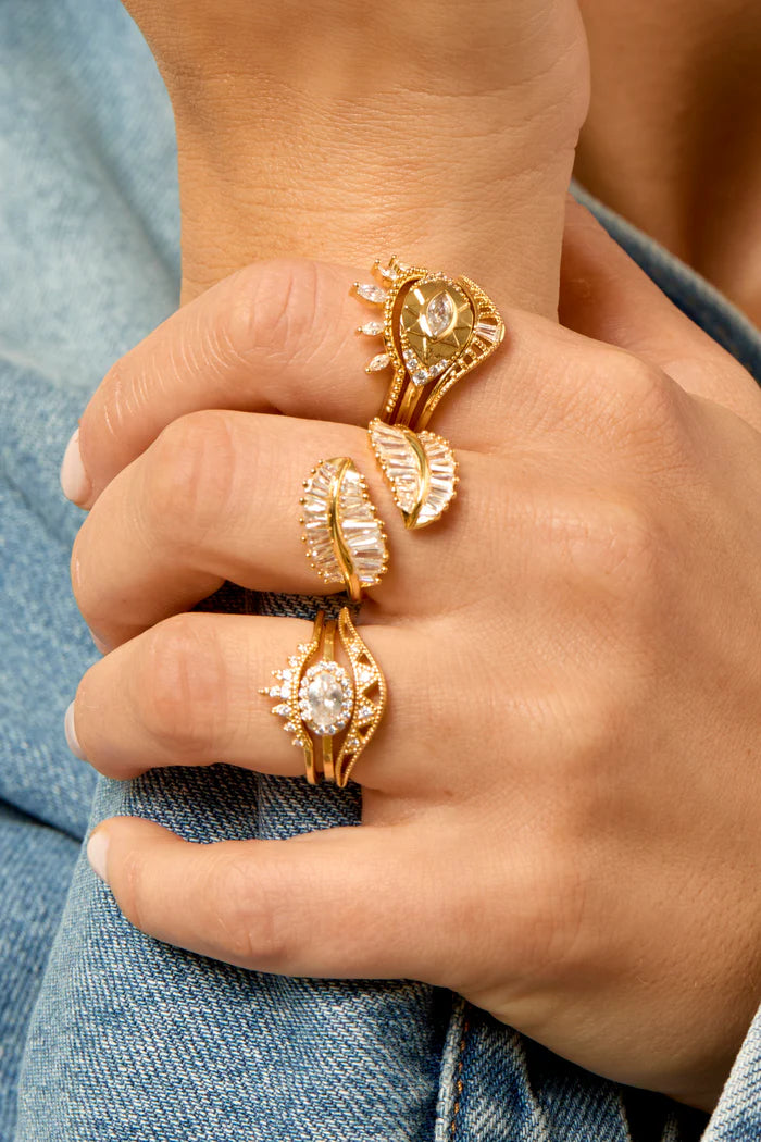 Bague Leaves Mya Bay dorée avec feuilles en zirconiums