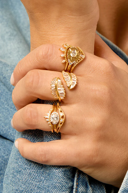 Bague Leaves Mya Bay dorée avec feuilles en zirconiums