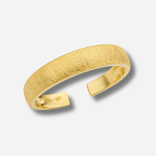 Bague Little Cuff Mya Bay dorée jonc texturé ajustable