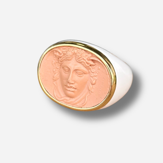 Bague Médusa beige blanc Grandtour Collection visage relief beige doré