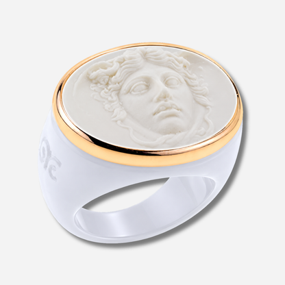 Bague Médusa blanche Grandtour Collection visage relief blanc doré