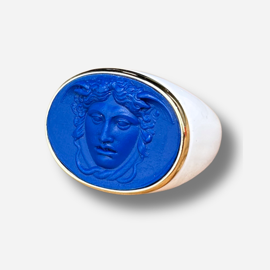 Bague Médusa bleu blanc Grandtour Collection visage relief bleu