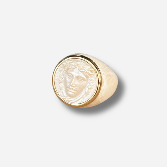 bague-medusa-ecru-grandtourcollection-divinity-sete