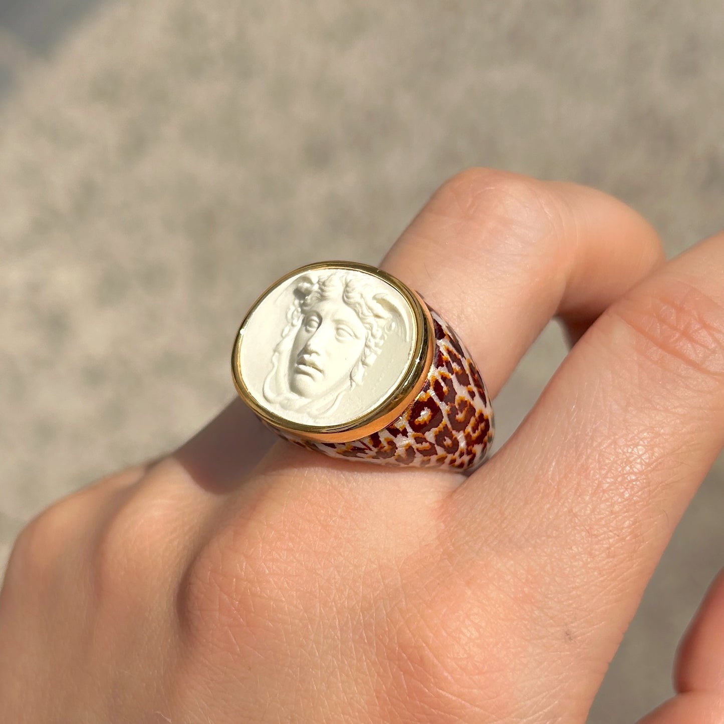 bague-medusa-leopard-grandtourcollection-divinity-sete