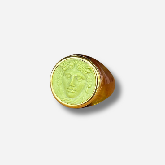 bague-medusa-marronpistache-grandtourcollection-divinity-sete