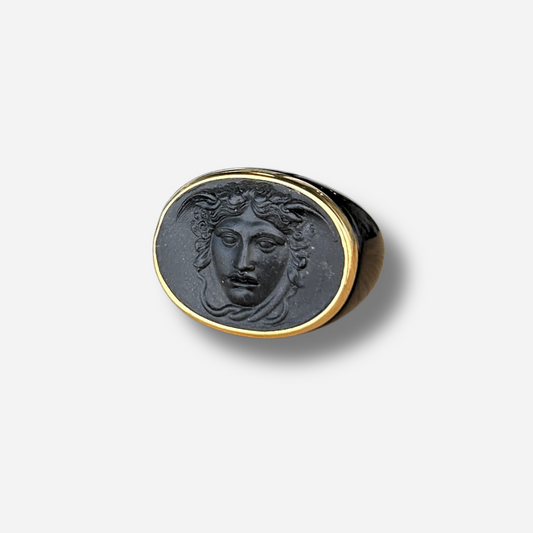 bague-medusa-noir-grandtourcollection-divinity-sete