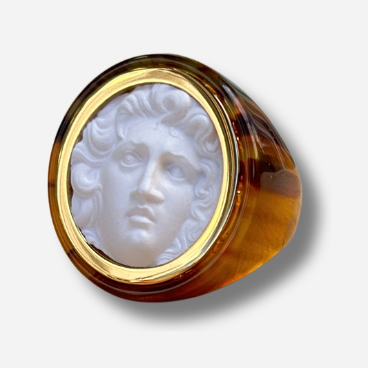 Bague Médusa XXL blanc marron Grandtour Collection effet camee doré visage relief