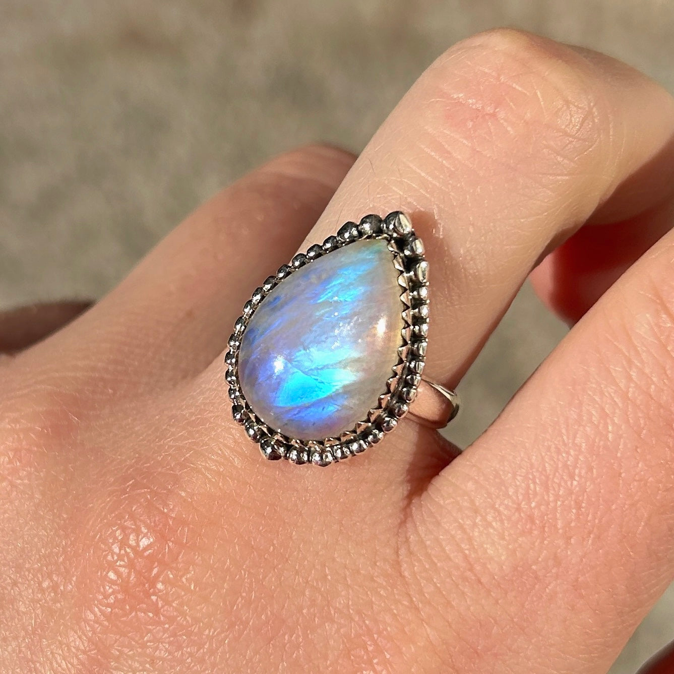 Bague fine pierre de lune femme argent 925