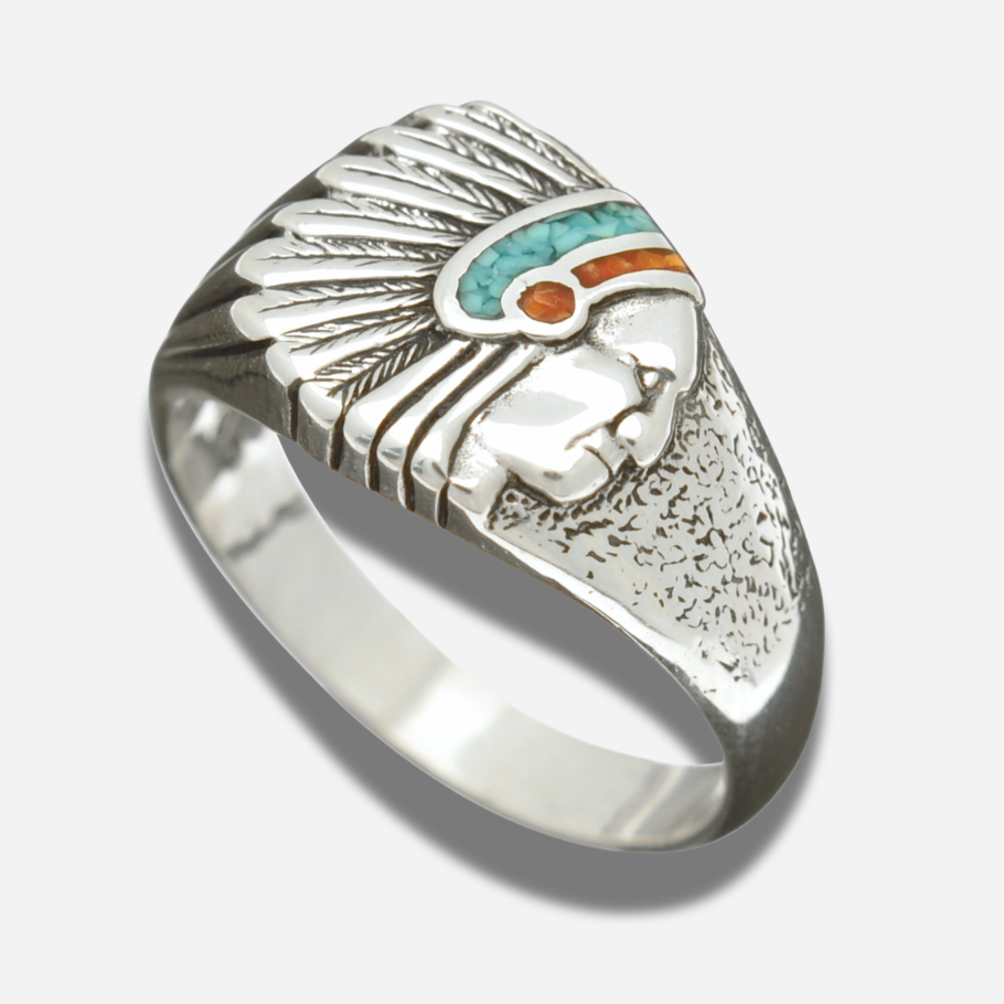 Bague Harpo R177 en argent massif représentant une coiffe amérindienne avec incrustations de turquoise et corail réalisées selon la technique Chip Inlay.