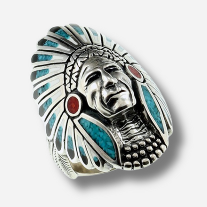 Grande bague Harpo R569 GM en argent massif représentant une tête d’Indien Navajo avec incrustations turquoise et détails rouges inspirés des bijoux amérindiens.