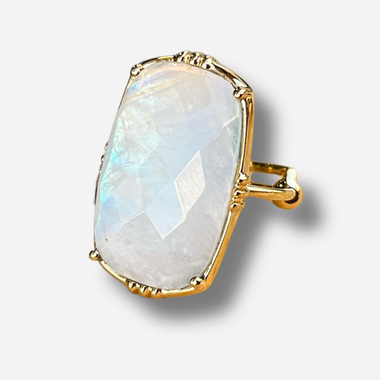 Bague rectangle GM labradorite blanche Au Fil de Lo grande pierre naturelle irisée reglable femme dorée