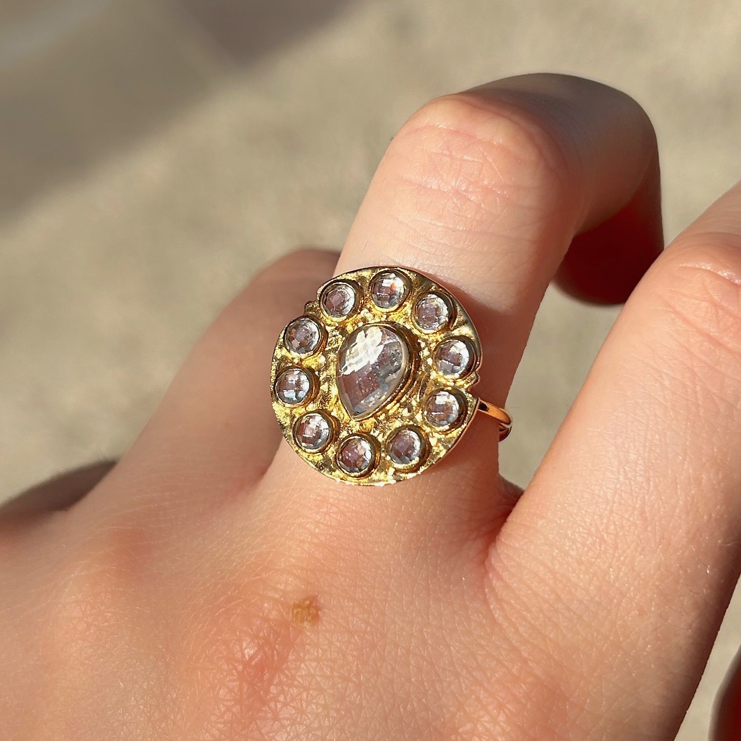 bague-ronde-berbere-zirconium-aufildelo-divinity-sete