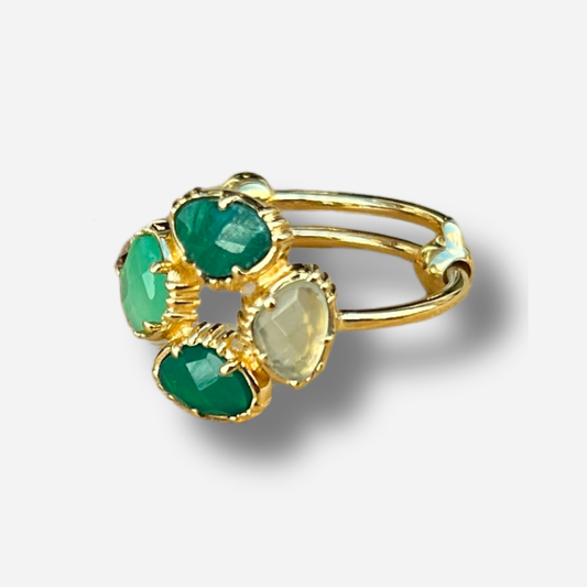 Bague ronde melange vert Au Fil de Lo prehnite chrysoprase onyx vert spinelle reglable femme