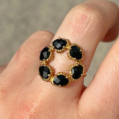 Bague spinelle noire facettée design rond Au Fil de Lo