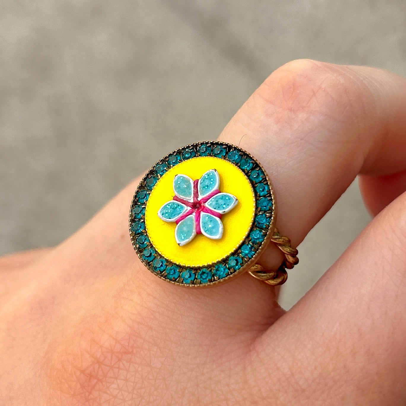 bague-satellite-paris-soldes-divinity-sete