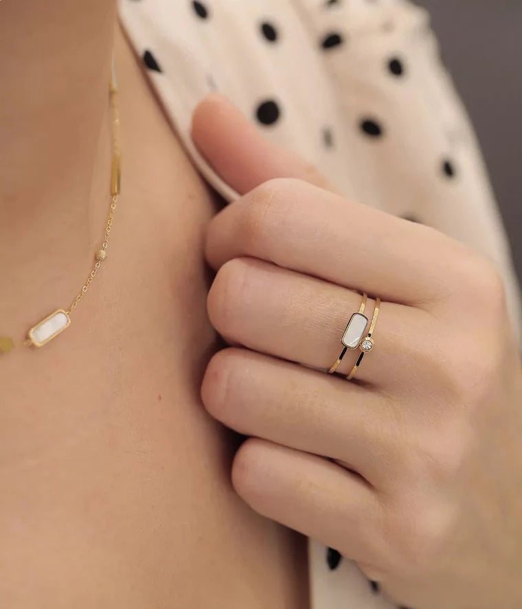Bague Screen ZAG acier doré nacre zirconium ajustable double anneau bijou femme Divinity Sète