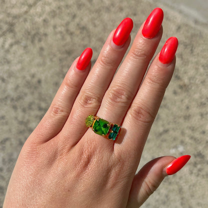 Bague dorée pierres vertes et lime Crézus