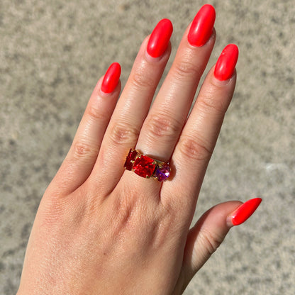 Bague Crézus rouge triple pierre lumineuse