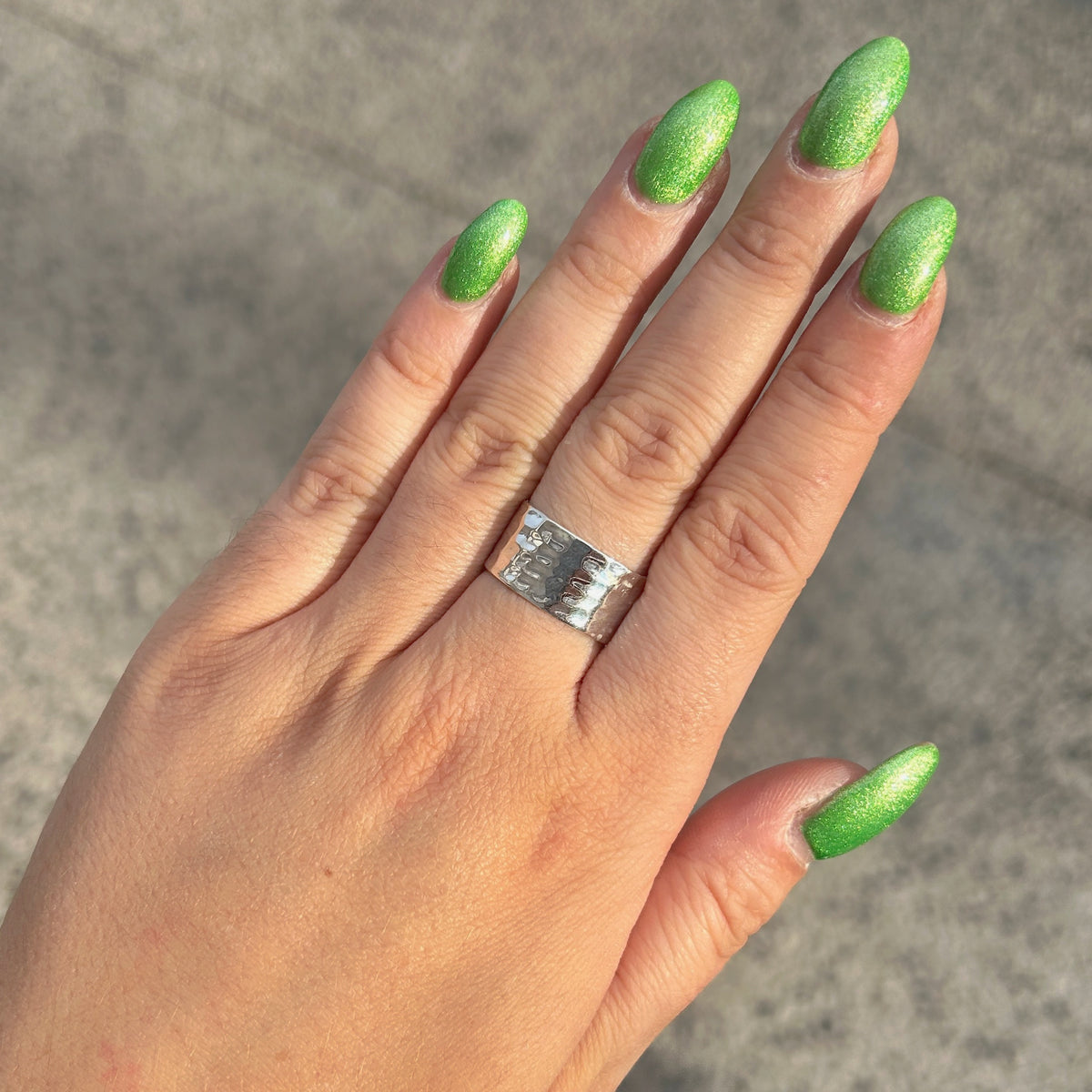 Bague Tribu 8 réglable en argent 925 martelé pour femme – Divinity Sète

