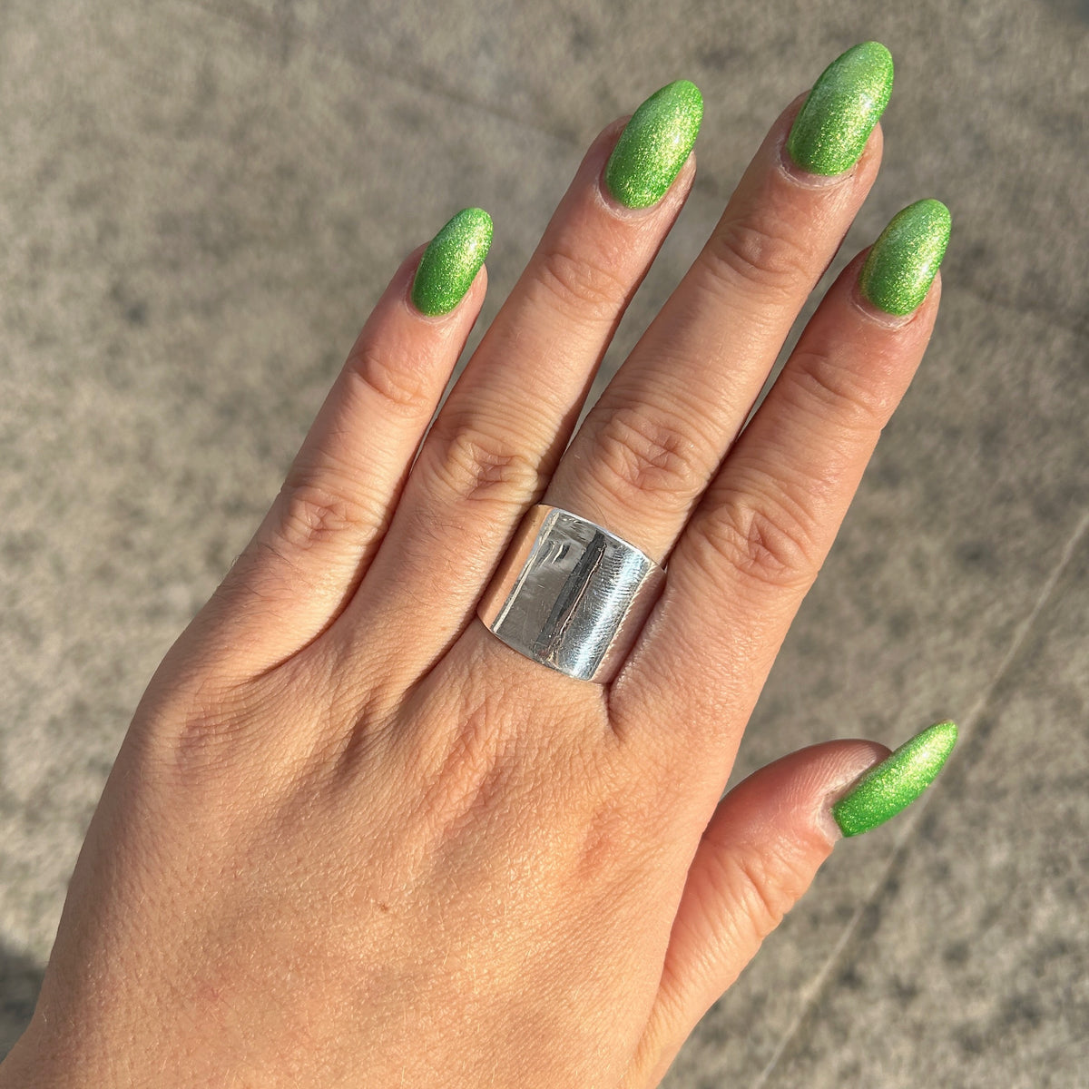 Bague Tribu 9 réglable en argent 925 large et lisse – Divinity Sète
