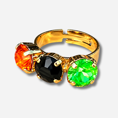 Bague Trio Fluo Crézus dorée et réglable avec trois cristaux Swarovski ronds orange fluorescent, noir et vert néon sertis à griffes – Divinity Sète