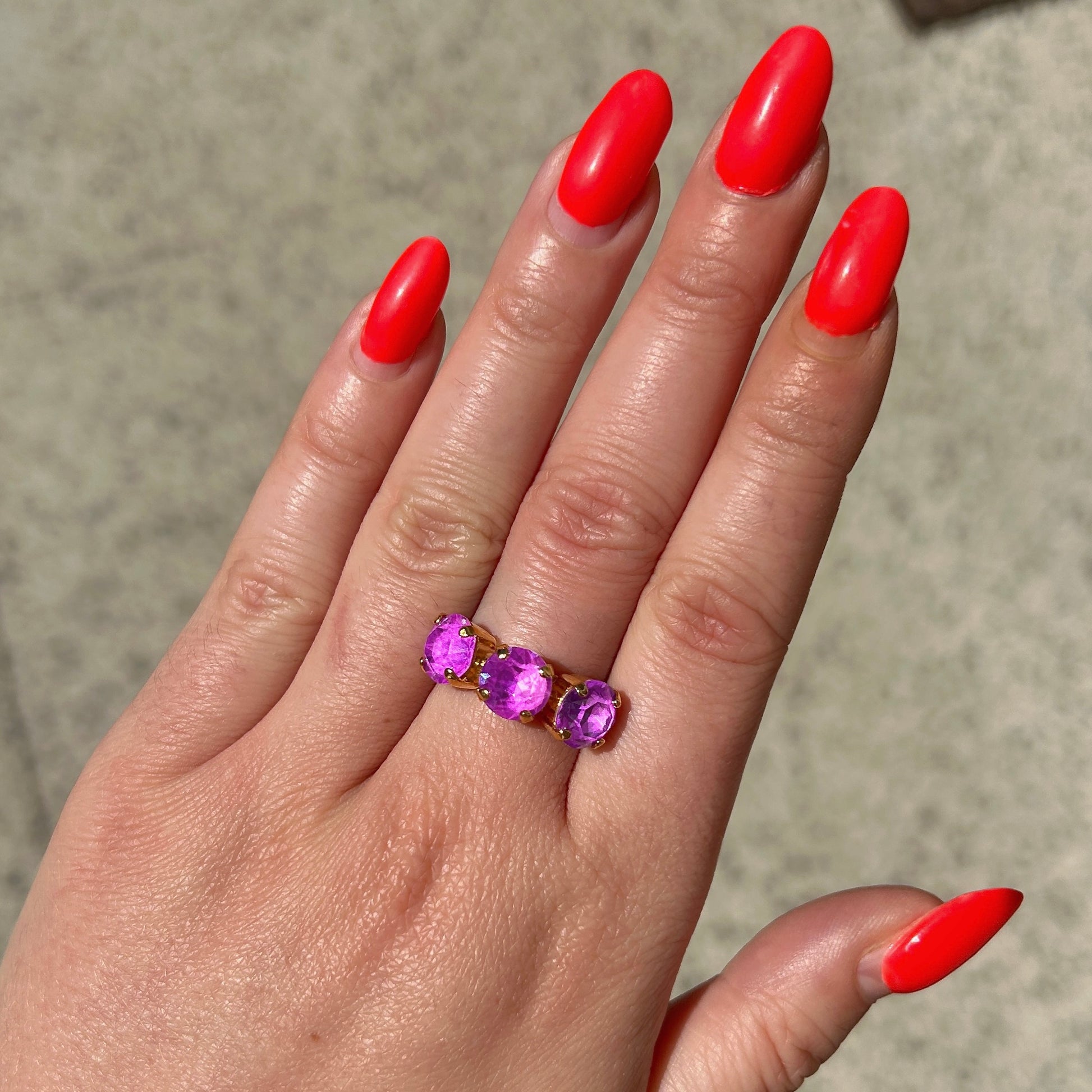bague trio fluo violet crezus portée