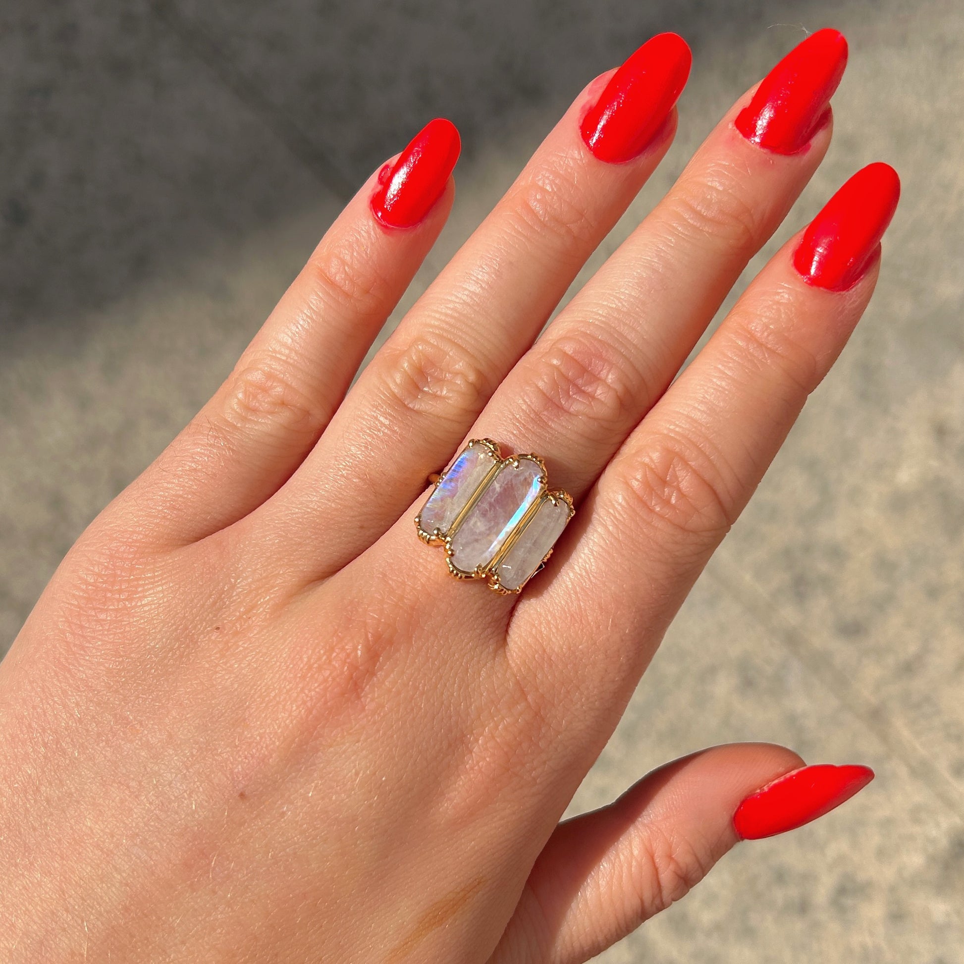 bague-troisbarres-labradoriteblanche-aufildelo-divinity-sete