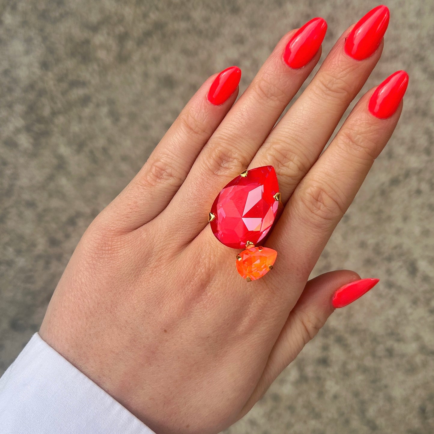 Bague Venusea Flamme portée Crézus
