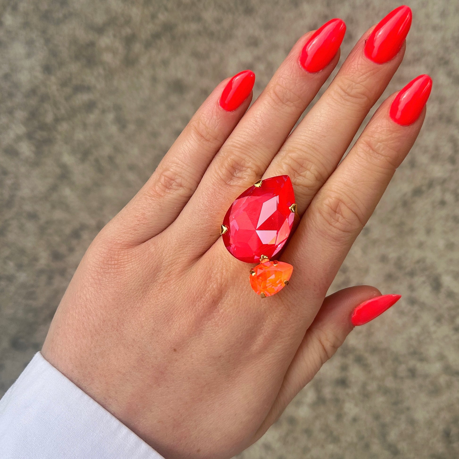 Bague Venusea Flamme portée Crézus