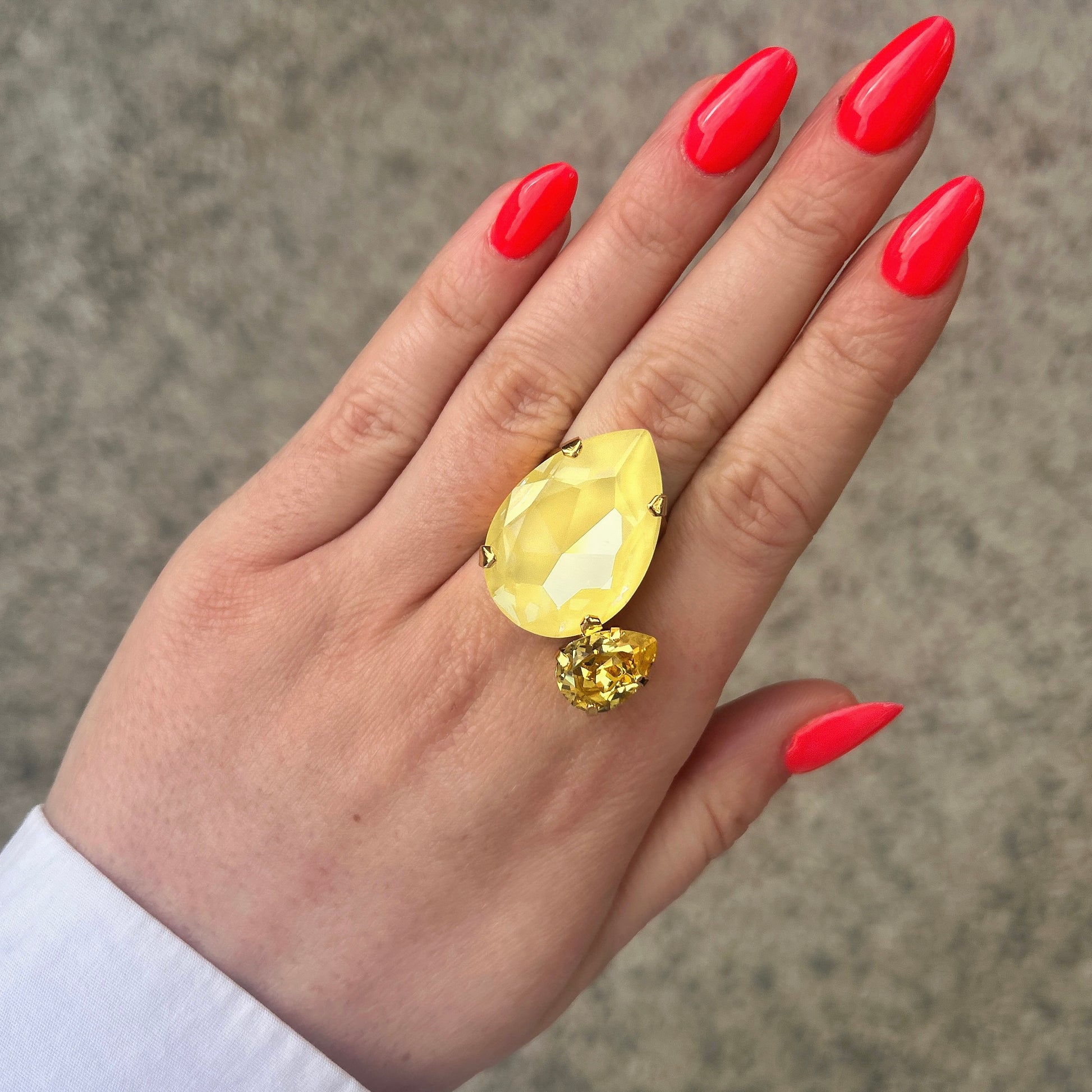 Bague pierre vanille Crézus dorée