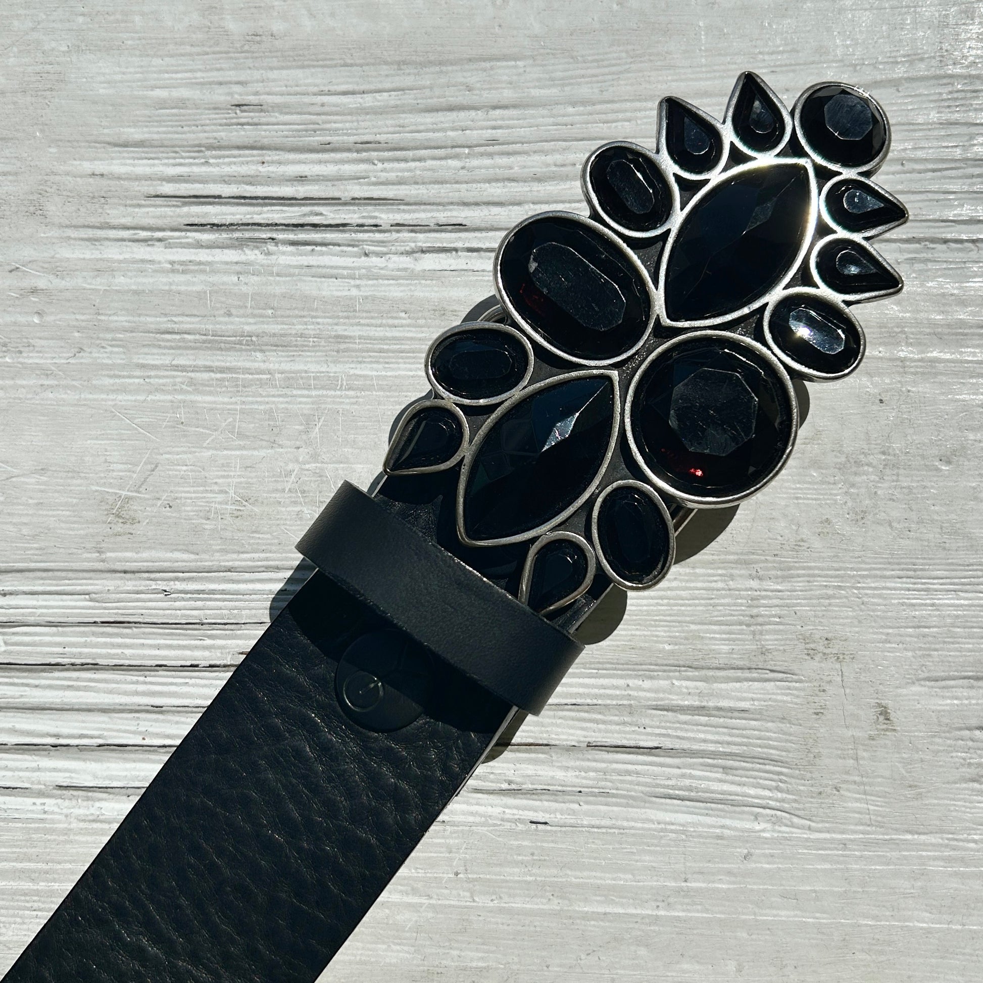Boucle de ceinture interchangeable Yolète N132 noire facettée