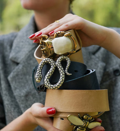 Boucle Yolète N260 scarabée blanc montée sur ceinture interchangeable