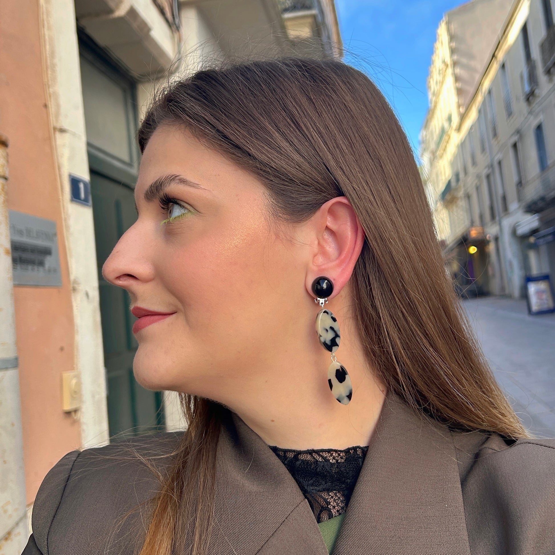 boucle-doreilles-doubleleaves-ecailledetortue-francine-bramli-divinity-sete