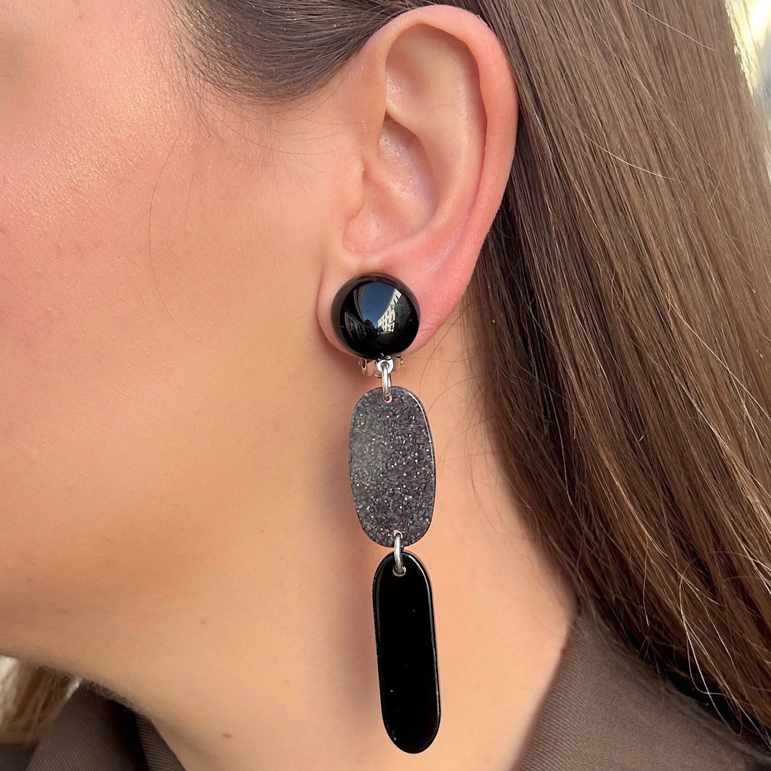 boucle-doreilles-doubleleaves-pailettes-francine-bramli-divinity-sete