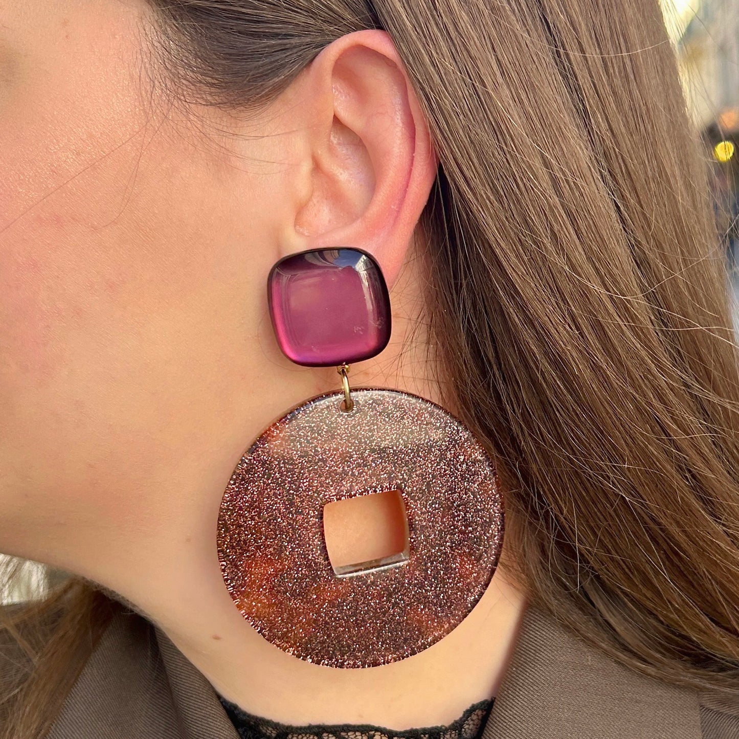 boucle-doreilles-editionlimitee-glittermarron-francine-bramli-divinity-sete