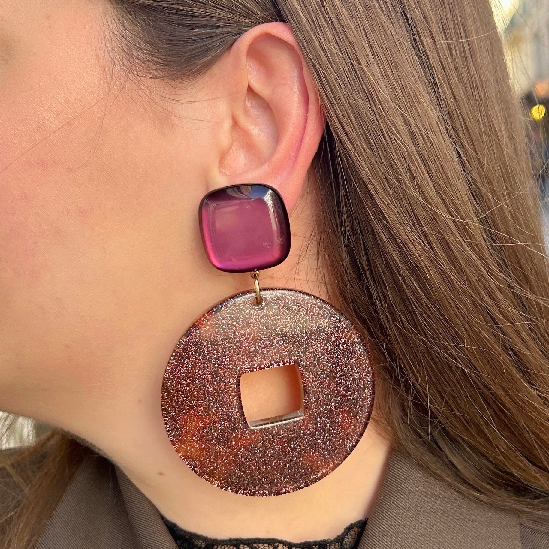 boucle-doreilles-editionlimitee-glittermarron-francine-bramli-divinity-sete