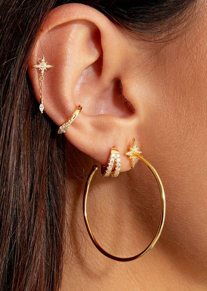 Boucle d’oreille Double Delhi Mya Bay portée à l’oreille