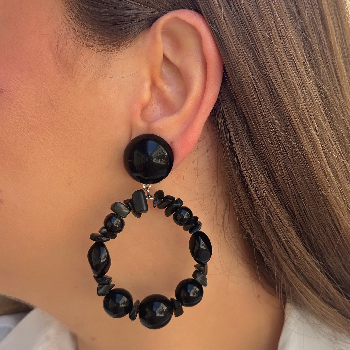 Boucles Bastille Black Perles Francine Bramli Paris noires portées