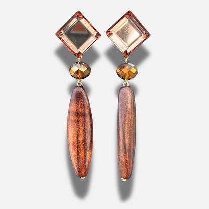 Boucles Bâton Marron Miroir Francine Bramli Paris avec cabochon carré miroir bronze, perle facettée ambrée et pendentif allongé brun nacré.