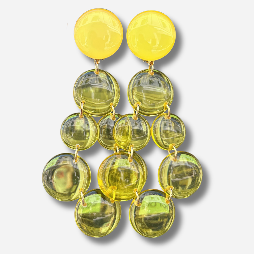 Boucles d'oreilles Cristallines Jaune Francine Bramli Paris en résine translucide jaune avec design graphique en cascade.