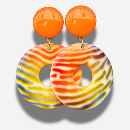 Boucles donuts multicolore orange Francine Bramli Paris résine graphique