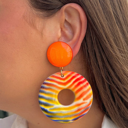 Boucles donuts multicolore orange Francine Bramli Paris résine graphique