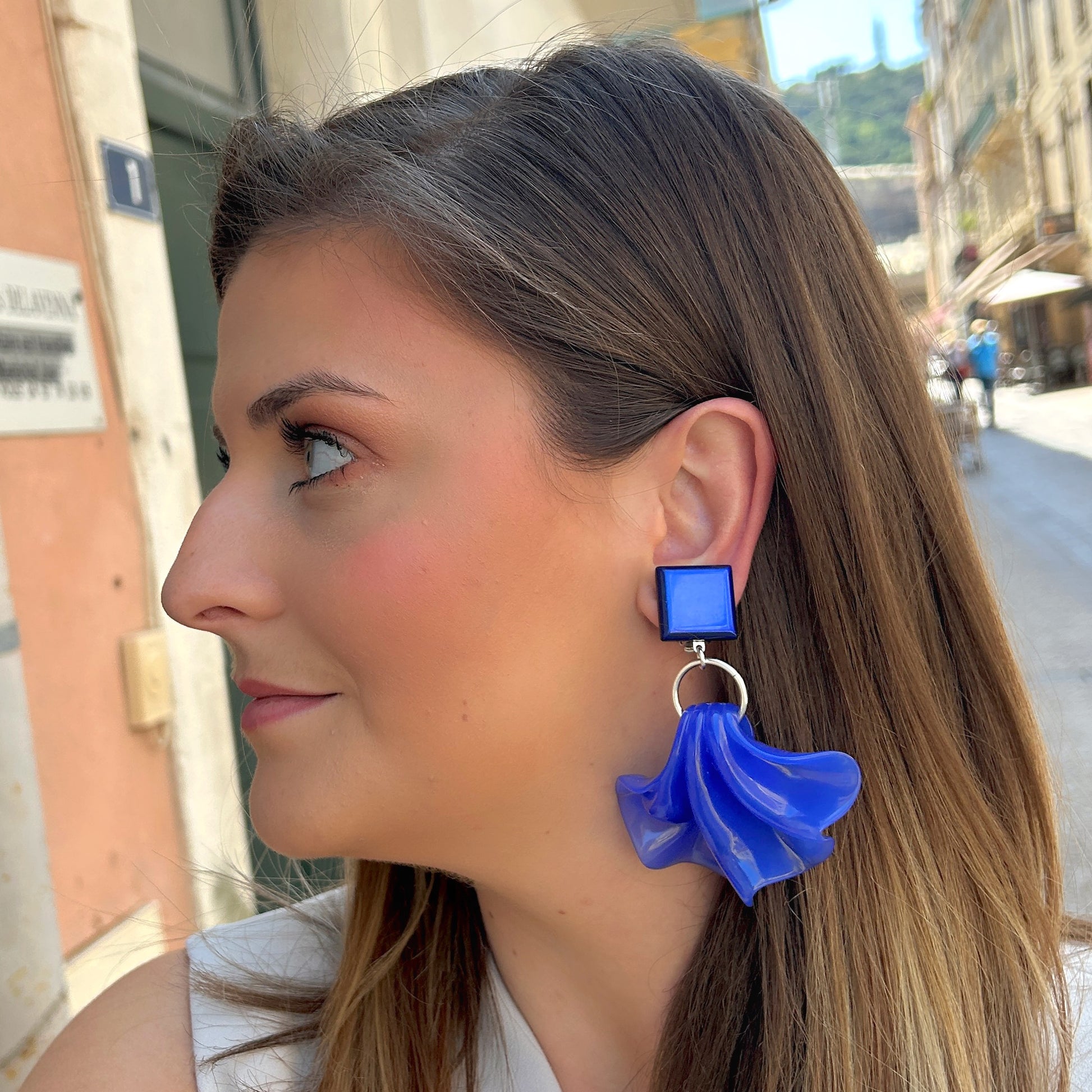 boucles-doreilles-ameliableu-francine-bramli-divinity-sete